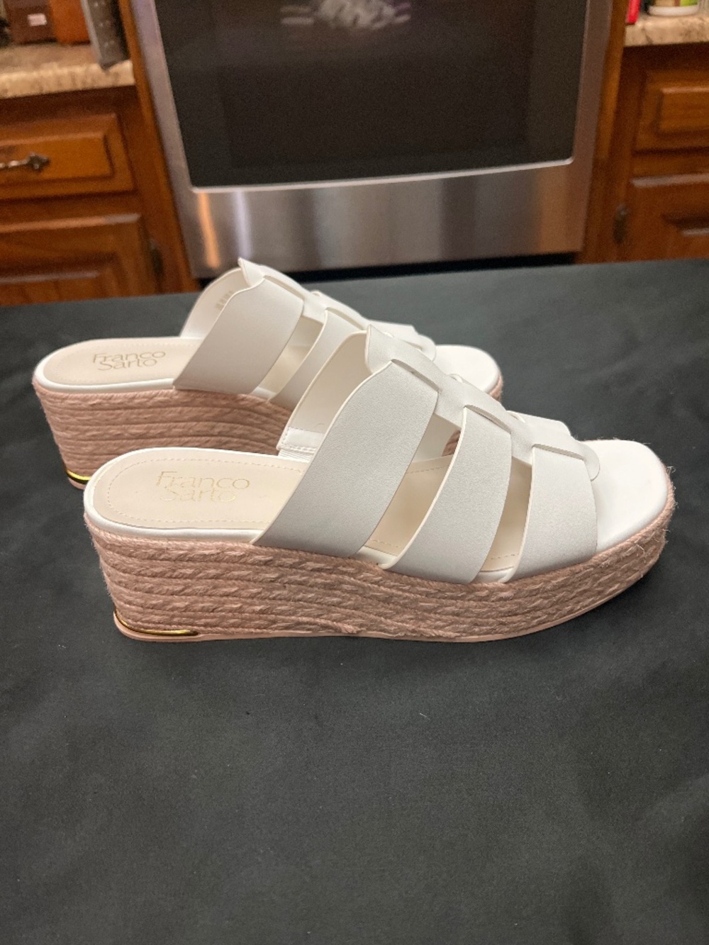 NWOT Franco Sarto Tevin Espadrille Platform Sandals. White.